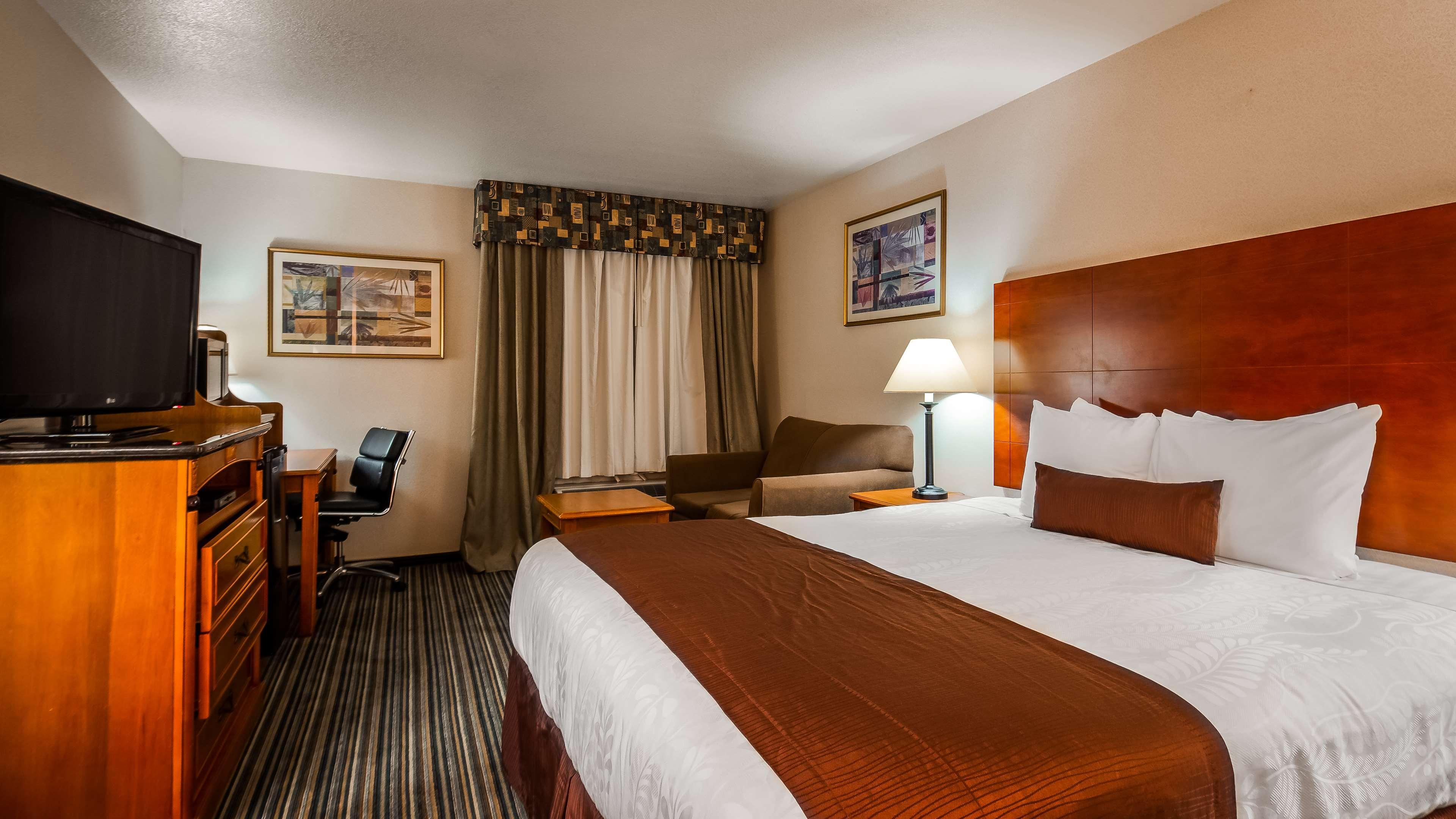 Best Western Plus Twin View Inn And Suites Реддинг Экстерьер фото