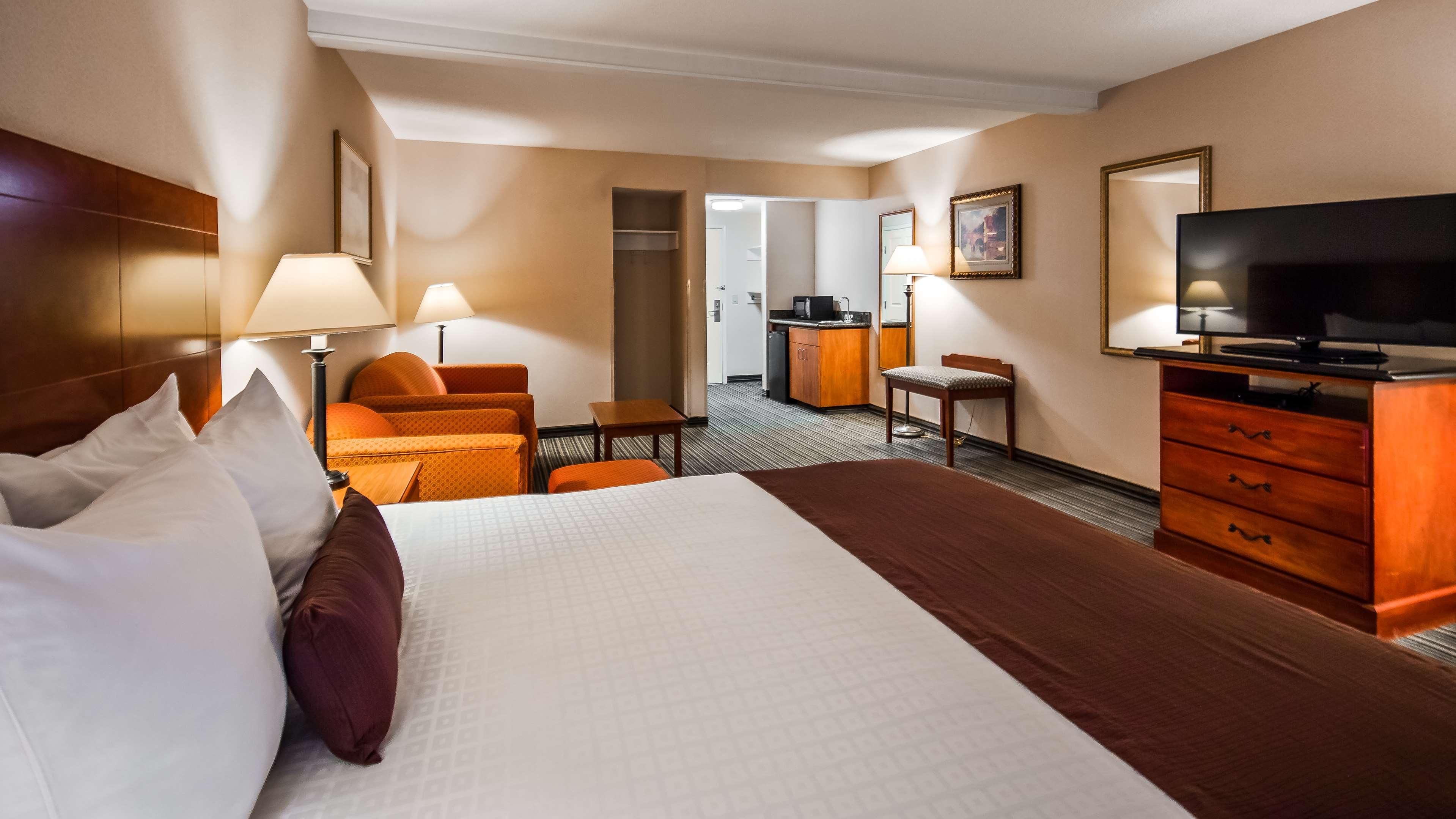 Best Western Plus Twin View Inn And Suites Реддинг Экстерьер фото