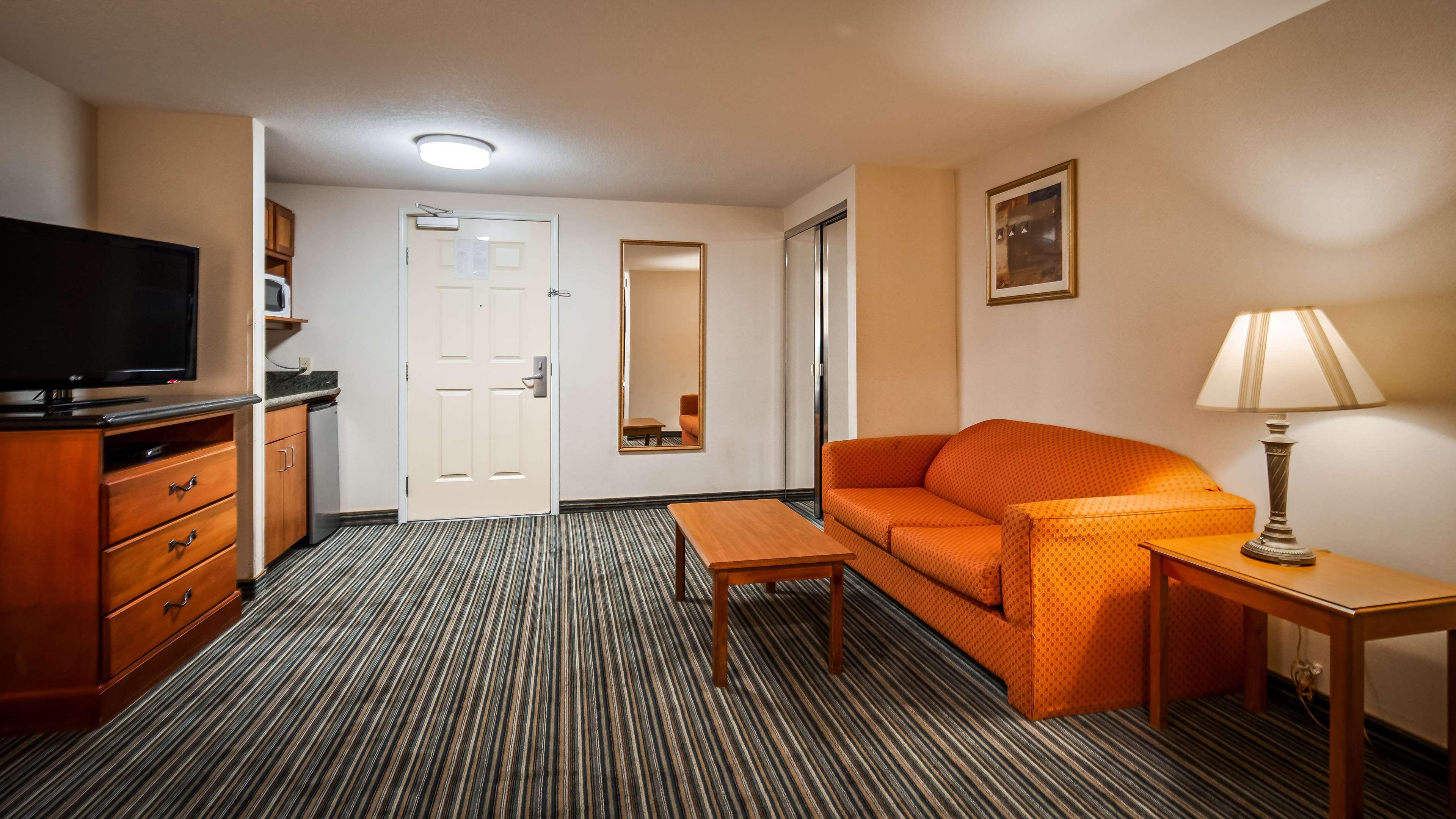 Best Western Plus Twin View Inn And Suites Реддинг Экстерьер фото