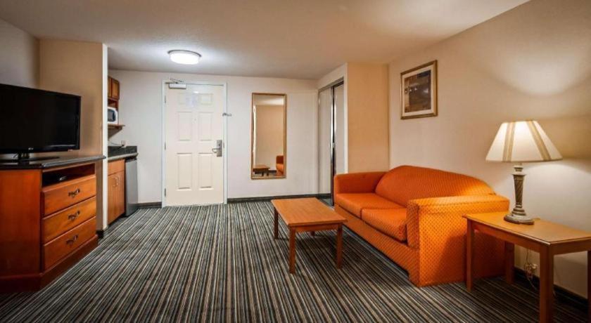 Best Western Plus Twin View Inn And Suites Реддинг Экстерьер фото